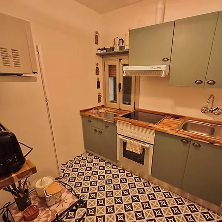 Near The Cathedral Lacuevitadeleo