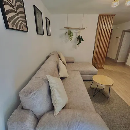 Near The Cathedral Lacuevitadeleo * 톨레도