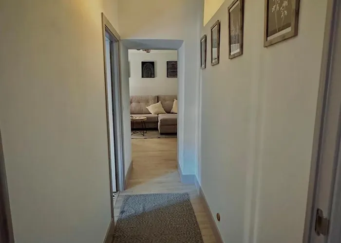 Near The Cathedral Lacuevitadeleo *