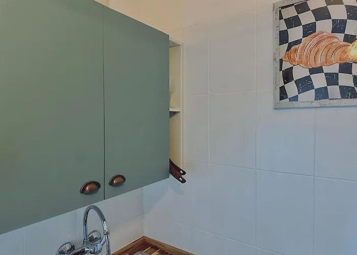 Near The Cathedral Lacuevitadeleo Toledo