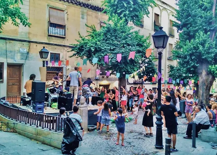 Near The Cathedral Lacuevitadeleo * Toledo