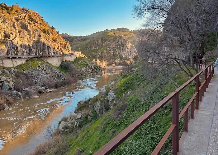 Near The Cathedral Lacuevitadeleo *